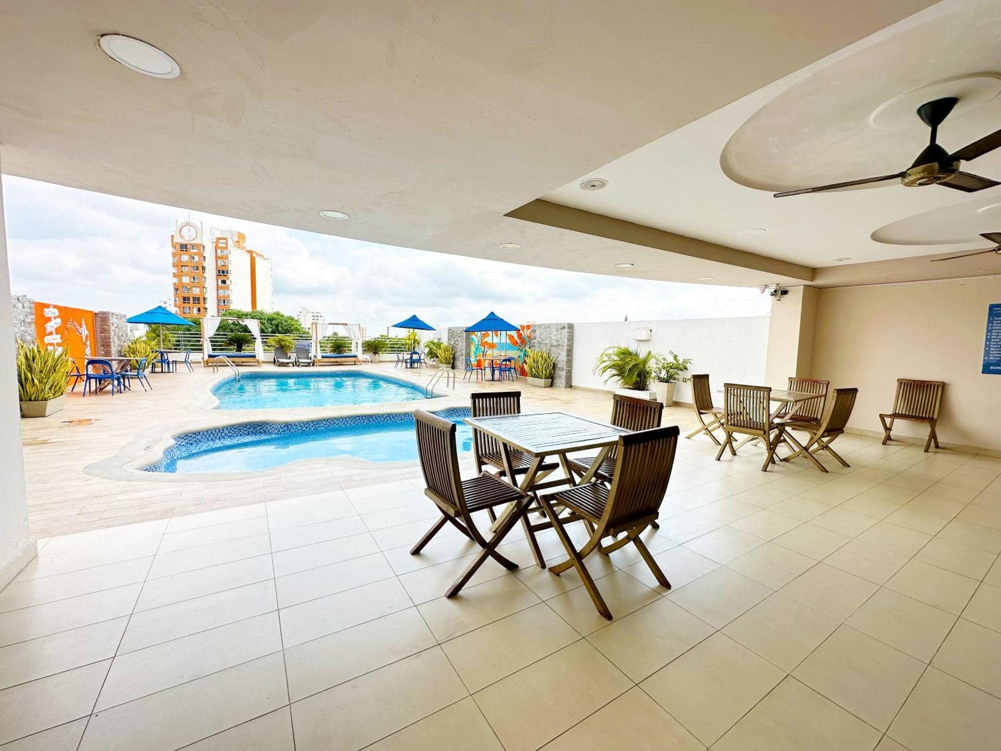 Hotel Howard Johnson By Wyndham Barranquilla Versalles Zewnętrze zdjęcie